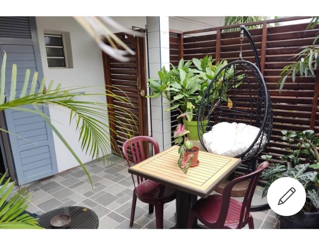 Appartements Et Chambres En Coeur De Ville Saint-Denis - Entree Autonome - Check In 14H30- Exterior photo