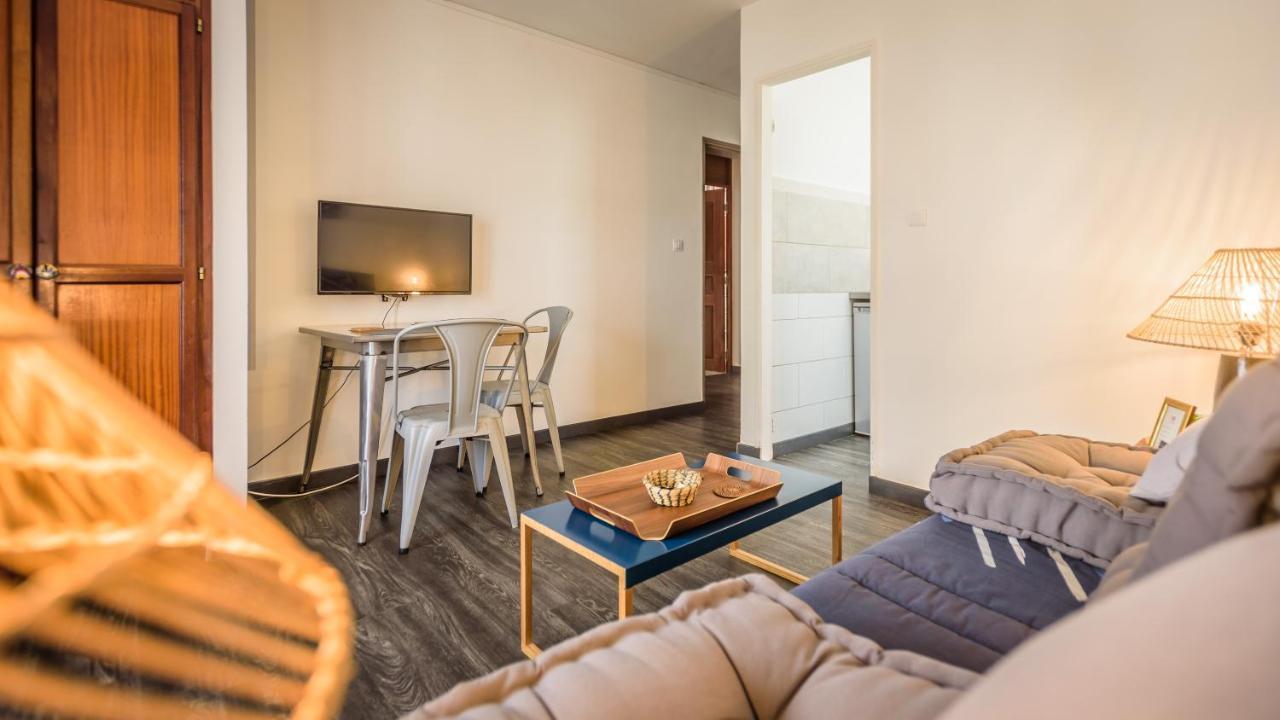 Appartements Et Chambres En Coeur De Ville Saint-Denis - Entree Autonome - Check In 14H30- Exterior photo